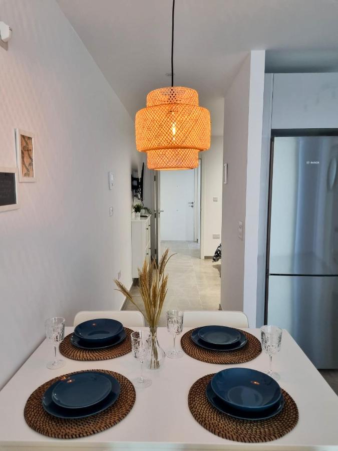 Brand New - Massive Studio - E1 - Self Catering Gibilterra Esterno foto