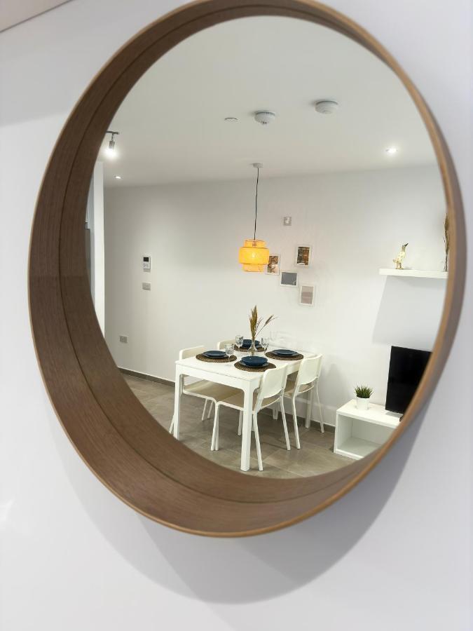 Brand New - Massive Studio - E1 - Self Catering Gibilterra Esterno foto