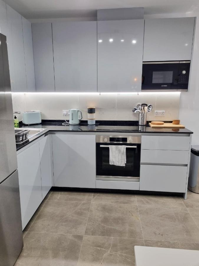Brand New - Massive Studio - E1 - Self Catering Gibilterra Esterno foto